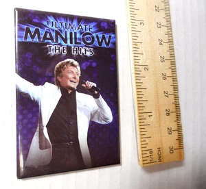 Calamita frigo turistico Barry Ultimate Manilow The Hits concerto vintage souvenir - Foto 1 di 3