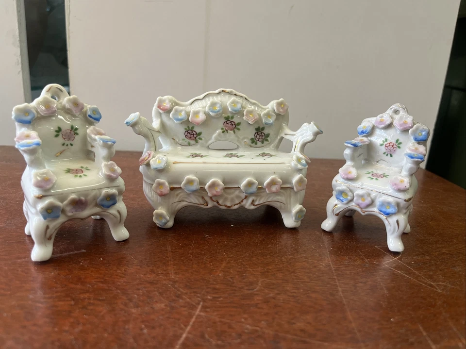 Muebles de muñeca de jardín de hadas miniatura antigua vintage sofá 2 sillas elfinware  Foto 1 de 4