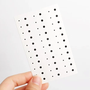 1 blatt schwarze Tatto-Aufkleber,die wie Muttermale aussehen - Bild 1 von 3