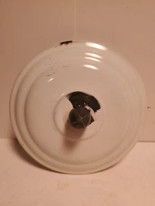 Vintage rot weiß Emaillegeschirr Deckel 6" schwarz Knopf Camping  - Bild 1 von 3