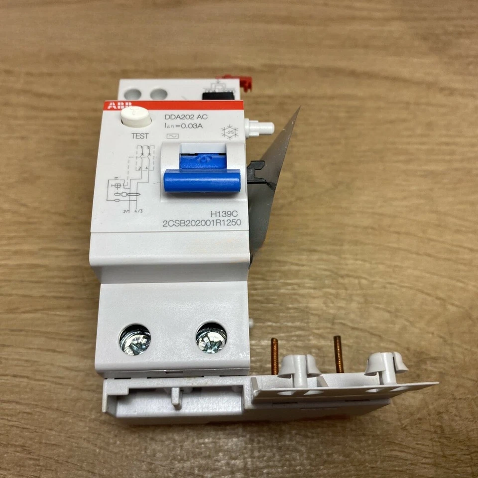 1PC For ABB DDA202 AC-25/0,03 - RCD Block 2CSB202001R1250 for MCBs S200 series - Image 1 of 1