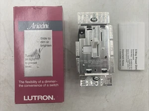 Lutron Ariadni Preset Dimmschalter 3-fach 600W weiß AY-603P-WH Glühlampe - Bild 1 von 17