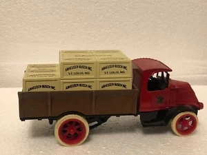 ERTL Anheuser-Busch 1926 Mack Bulldog Truck Bank With Crates - Picture 1 of 5