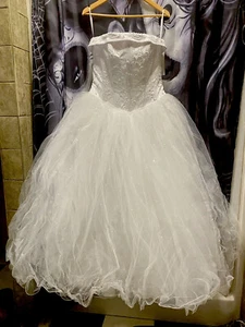 Davids Bridals Wedding Dress - Picture 1 of 12