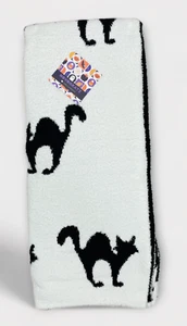 Novogratz Black Cats White Halloween 50 X 60" Throw Blanket Reversible TikTok - Picture 1 of 3