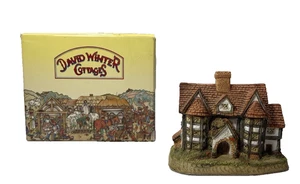David Winter Cottages - Vintage 1985 Shirehall - handbemalt - in OVP - Bild 1 von 8