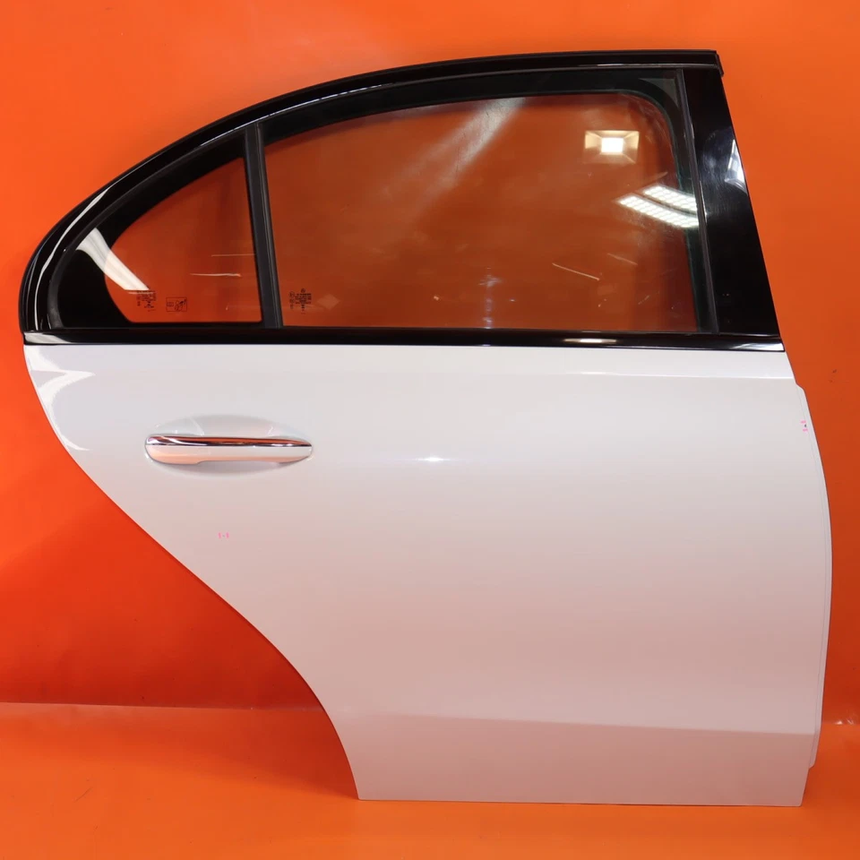 MERCEDES BENZ C43 AMG PUERTA DERECHA PASAJERO TRASERO 2023 2024 2025 A2067327600 OEM Foto 1 de 4