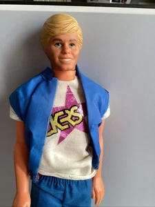 MUÑECA KEN 1983 y 1968 cuerpo pendiente Hong Kong usada  - Imagen 1 de 14