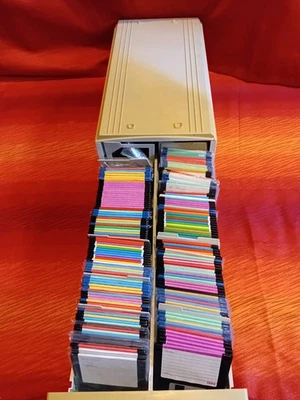 Floppy Discs Bundle + Storage Case 3.5" - Image 1 of 3