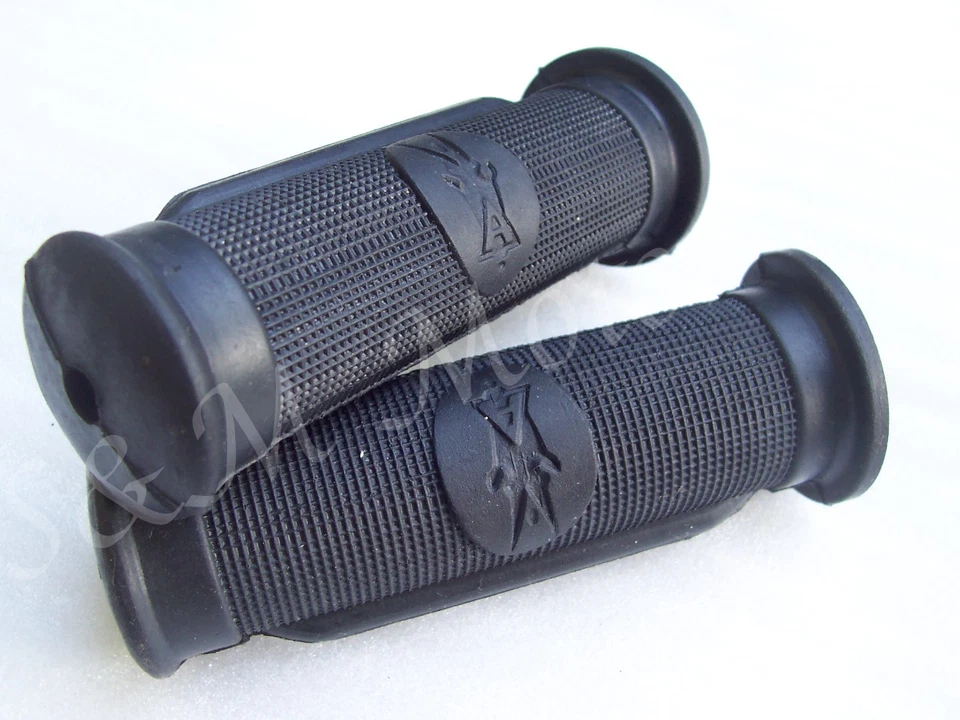 MANILLAR EMPUÑADURAS ARIEL CON LOGO ROJO CAZADOR CUADRADO CUATRO 6404-56 Foto 1 de 1