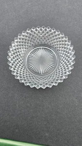 Vintage Diamond Point Pressglas Schüssel 6 Zoll Starburst Süßigkeiten Nuss Schale Dekor - Bild 1 von 6