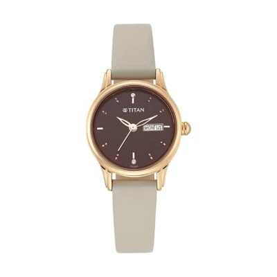 Titan Para Mujer Lagan Chic: Reloj Analógico Cuero Esfera Marrón Tachonado con y Elegante Foto 1 de 4