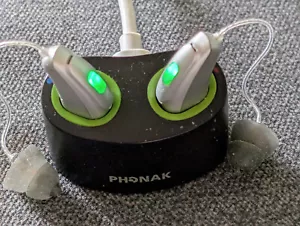 Phonak Audeo Belong B90-R hearing aids, rechargeable inc charger. 1 faulty. - Picture 1 of 5