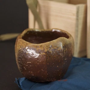 Handgetöpferte japanische Sake-Schale Guinomi Bizen Keramik von Atsushi Ota 6072 - Picture 1 of 12