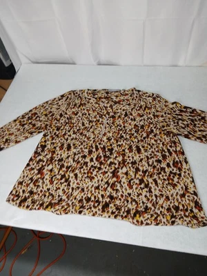 Valerie Stevens 大码 3XL 印花卷袖拉链上衣 — 第 1/4 张图片