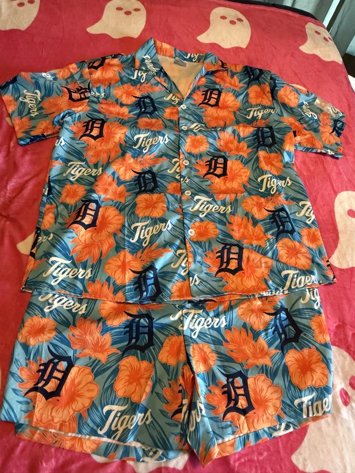 Detroit Tigers Hawaiian Shirt and Shorts Set New Adult XXL - Image 1 of 4