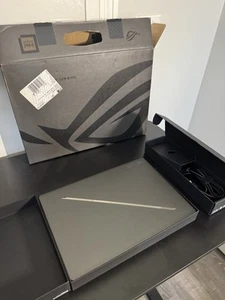 ASUS ROG Zephyrus G16 16" QHD+OLED 240Hz - Intel Ultra 9, 16GB, 1TB, RTX 4070 - Picture 1 of 6