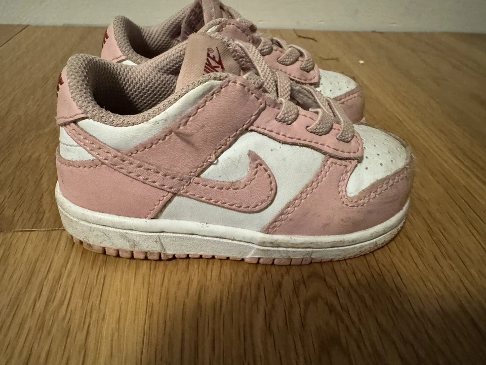 Nike Toddler Girls Dunk Low – Pink/White Sneakers – Size 6C – Preowned - Image 1 of 1