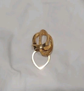 Vtg Gold Tone Abstract Scarf Blouse Sweater Clip Lieba USA Collectable  - Picture 1 of 6