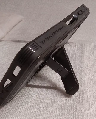 Funda de teléfono negra con soporte incorporado para Samsung Galaxy A03s Foto 1 de 4