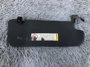Pontiac GTO 2004-2006 lado del conductor lado izquierdo parasol negro OEM 1C10 - Imagen 1 de 6