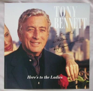 SIGNIERTES TONY BENNETT Here's To The Ladies 12"x12" CD VERÖFFENTLICHUNG PROMO KARTE POSTER - Bild 1 von 4
