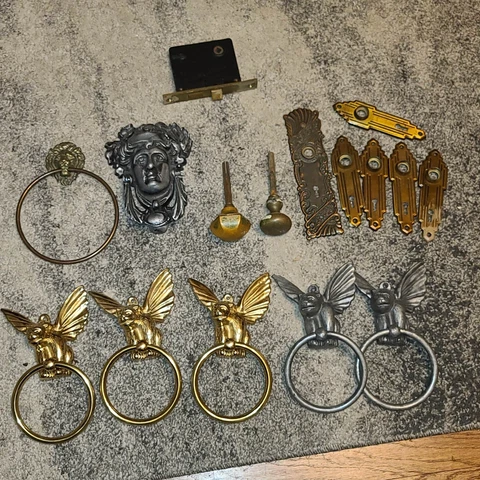 Misc Lot 7  Vintage Brass Door Knockers Knobs Deadbolt Lips Gargoyle Mortise Cover