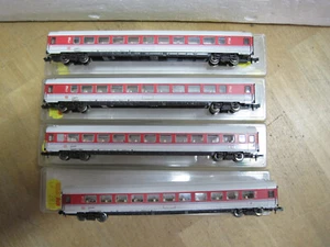 Minitrix moderne Personenwagen 4 Stück alle gut - Bild 1 von 3
