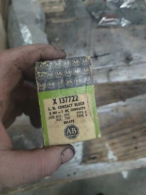 X137722 L.H. contact block Allen Bradle - Image 1 of 3