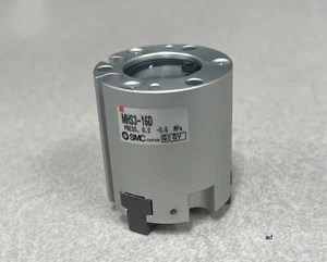 SMC MHS3-16D Pneumatic Gripper, 3 Finger - Picture 1 of 4