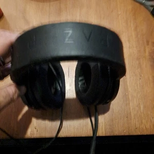 RAZER KRAKEN PRO V2 WIRED GAMING HEADSET - Picture 1 of 5