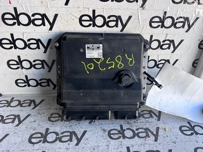 Computadora con motor Toyota Sienna 89661-08220 2012 OEM usada Foto 1 de 4