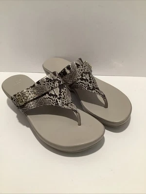 Женские стринги сандалии со змеиной кожей с принтом на танкетке Cole Haan Grand OS размер 10B D42970, отличное состояние - Изображение 1 из 4