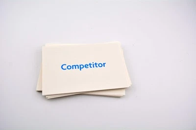 Juego Anti-Monopolio Piezas de repuesto - Tarjetas de competidor Foto 1 de 2