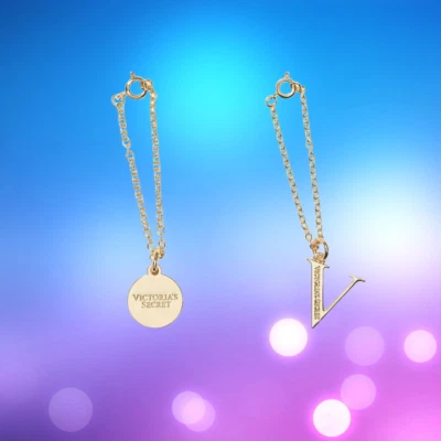 NUEVO CON ETIQUETAS VICTORIA'S SECRET Bombshell Oro Perfume Dije V Monograma o V Medallón Foto 1 de 4