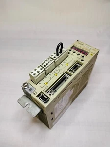 Yaskawa SGDM-01AD-RY1 SGDM01ADRY1 Servopack Servo Drive 200-230V 50/60Hz - Picture 1 of 7