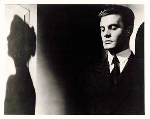 FOTO KINO SCHAUSPIELER LOUIS JOURDAN SILBERABZUG 25 x 20 CM - Bild 1 von 2
