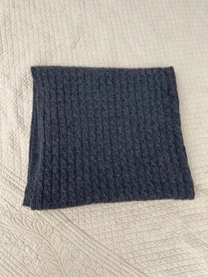 Manta/envoltura/chal Bergdorf Goodman 100 % cachemir, gris, 56" x 30" Foto 1 de 4