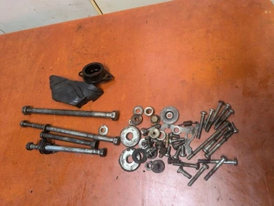 Kawasaki F7 Enduro 175 OEM Varios Marco Pernos Hardware Lote 1974 De Colección Entrada de Goma Foto 1 de 4