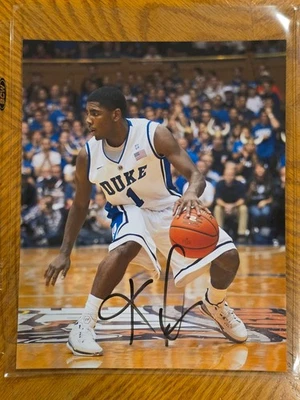 Foto IP firmada por Kyrie Irving de 8x10 Foto 1 de 3