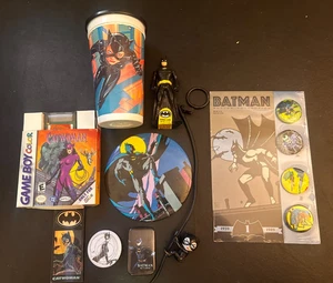 Catwoman [Nintendo Game Boy Color, 1999] + Pins McDonald's Cup Candy Bundle - Picture 1 of 9