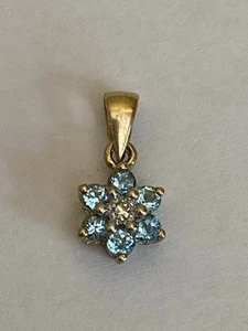 Anhänger 9 Karat Gelbgold gepunzt Blautopas und Diamant 1,2 cm Länge - Bild 1 von 6