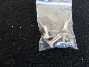 Solarquest Space Spiel Ersatzteile Teile 7 Metall Tankstellen - Bild 1 von 2