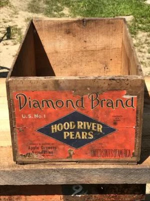 Antique Diamond Brand Hood River Pears Wood Wooden Shipping Box Crate 19.5x12x9 - Image 1 of 4