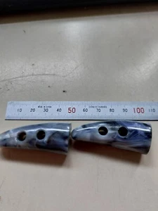 6 X DUFFLECOAT RAUCHOPTIK GRAU 2" DOPPELLOCH HORNFORM KNEBEL - Bild 1 von 3