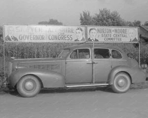 Governor Billboard Car 1938 Vintage 8x10 Reprint Of Old Photo - Picture 1 of 1
