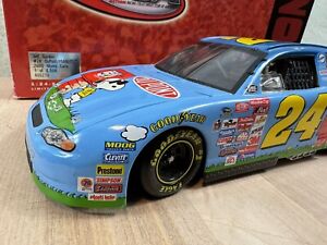 NASCAR Diecast 1/24 #24 Jeff Gordon Dupont /Peanuts Bank 1 of 6,504