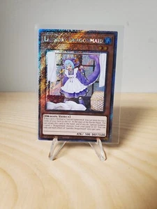 Yugioh TCG: Wäschedrachenjungfer (Secret Rare) RA03-DE021 (1. Auflage) - Bild 1 von 2
