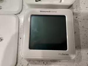 Honeywell TH6320ZW2003 T6 Pro Series Z-Wave Stat Thermostat & Smart Home - Picture 1 of 4