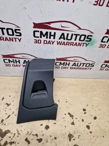 Ford Fiesta MK7 2009 - 2012 COMPARTIMENTO DE ALMACENAMIENTO CAJA CUBBY - Imagen 1 de 3